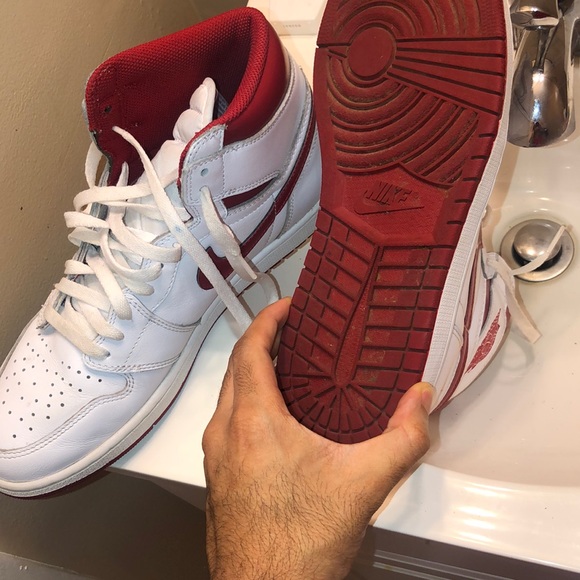 Jordan 1 metallic red 2017 - Picture 5 of 8